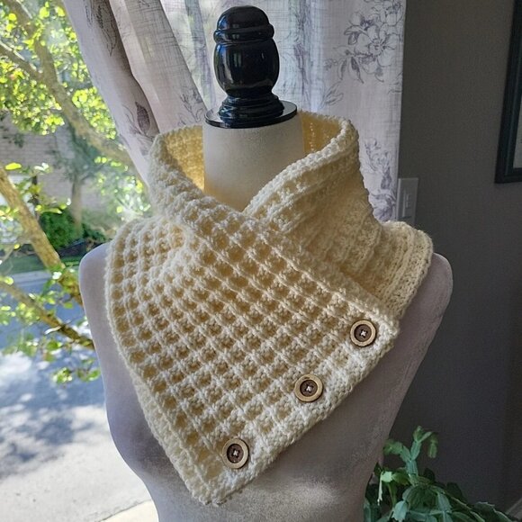 Cat Ear Beanie & Neck Warmer Set Winter Warm Ski Cap Hand Made Beige - Picture 3 of 7